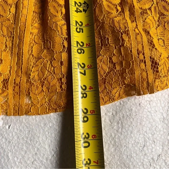 Kate & Mallory Mustard Yellow Lace Blouse with Ruffles-Size 2X - Picture 6 of 16